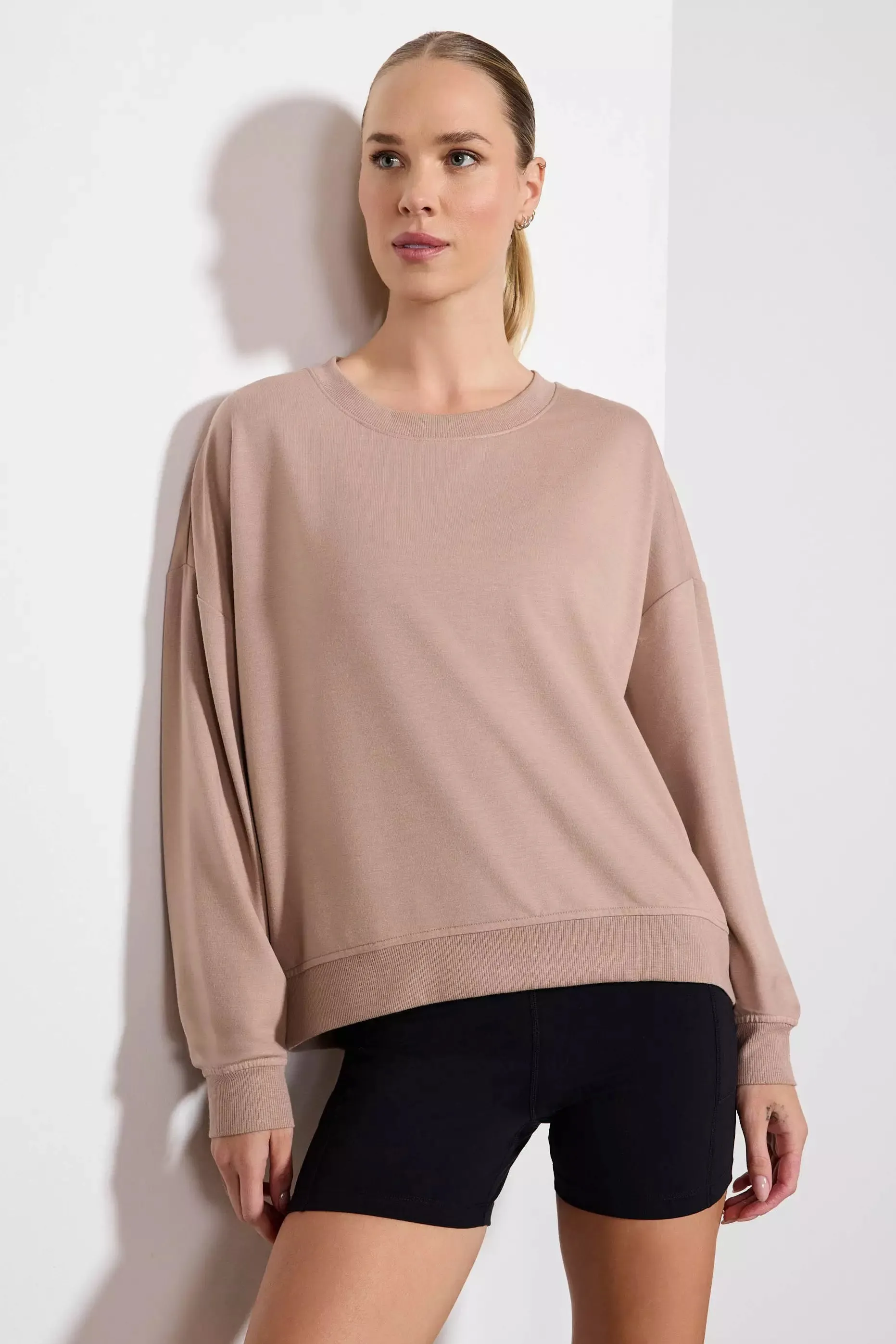 Cozy Fleece Relaxed Crew - Taupe