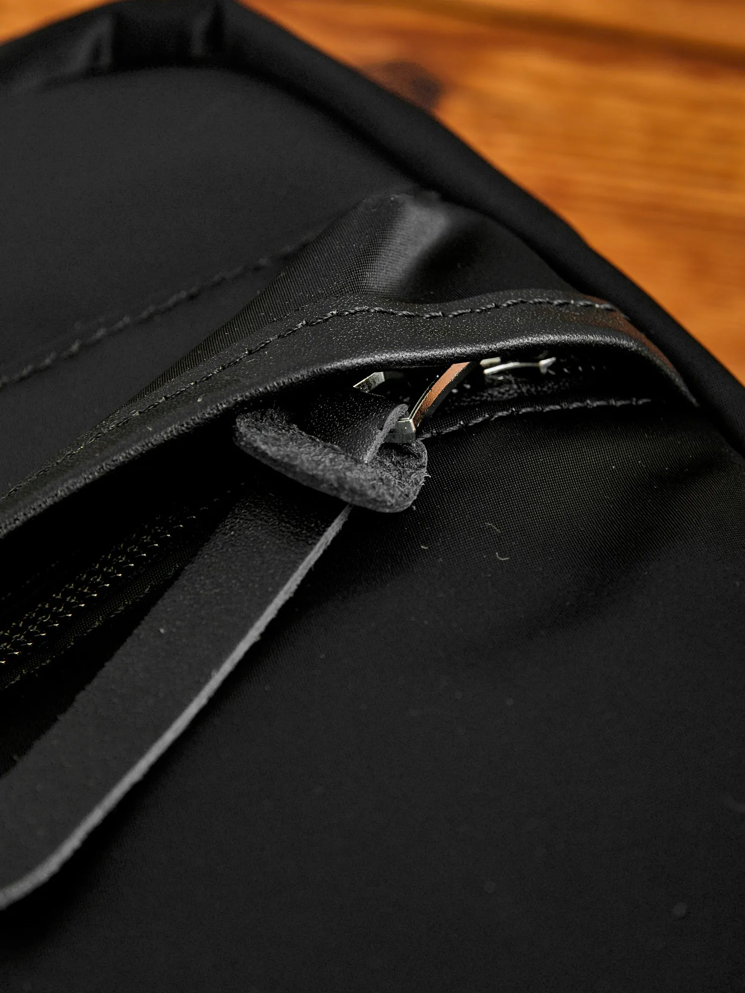 Lightning Shoulder Bag in Black